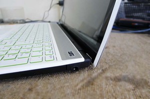 ヒンジ破損 富士通Lifebook AH56/M 宇都宮市