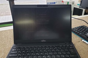 液晶パネル割れ 富士通WU2/C3 水戸市