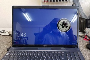 電源入るも画面真っ暗 富士通Lifebook AH77/C2 常陸太田市