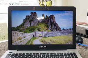 液晶パネル割れ修理 ASUS X555L 水戸市
