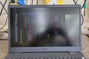 液晶パネル割れ DELL Inspiron3501 那珂市