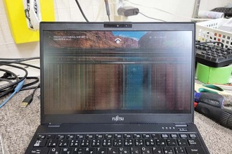 液晶パネル割れ 富士通LIFEBOOK UH90/D2 水戸市