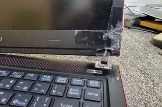 ヒンジ部分大破 富士通Lifebook WU1/S 阿見町から