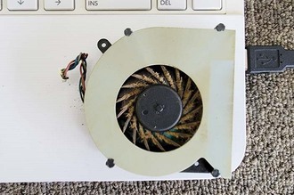 ファンエラー Dynabook T552/58HW 水戸市
