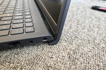 
              ヒンジ破損？Dell Vostro 15 3510 水戸市法人様