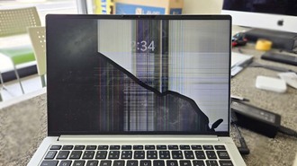 液晶割れ 笠間市から マウスコンピュータ21104P