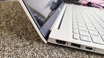 落下破損 HP Pavilion 15-eh3005AU 笠間市法人様から