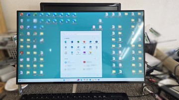 
              水戸市内法人様から デスク、ノートPC 2台 Windows11アップグレード