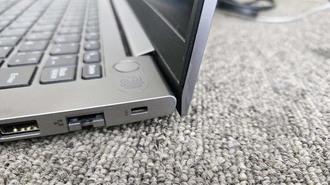また壊れた？ 今度は右側でした　ヒンジ部分破損 Lenovo ThinkBook 14 G3