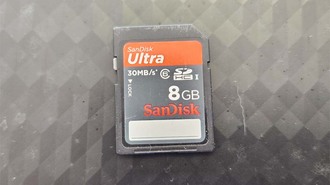 今年撮影写真が消えた？SDカード SanDisk Ultra 8GB 水戸市法人様から