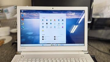 
              中古販売！TOSHIBA T55/BW SSD500GB/8GB/Win11/MS Offce